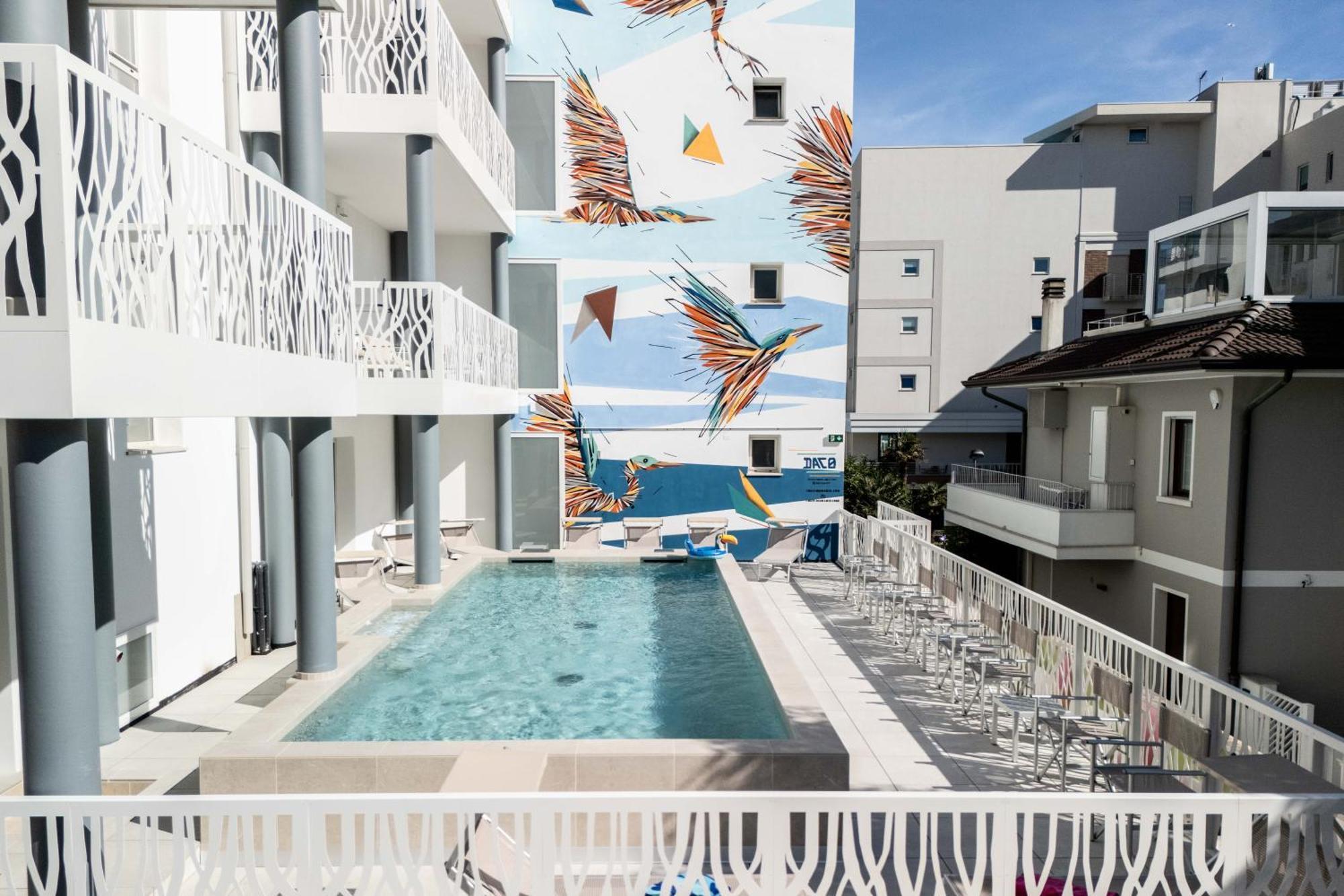 Hotel Marzia Holiday Queen Caorle Bagian luar foto