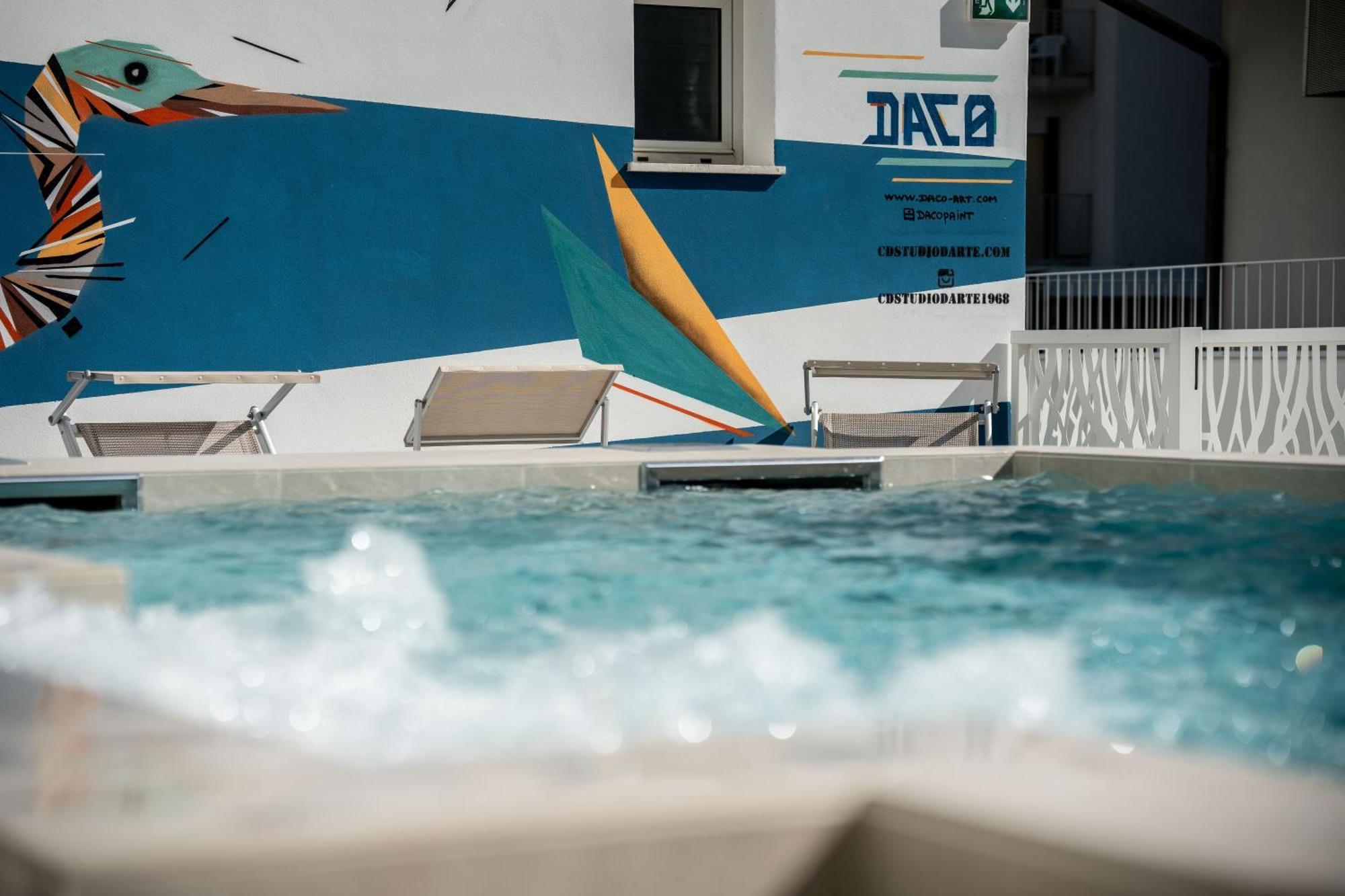 Hotel Marzia Holiday Queen Caorle Bagian luar foto