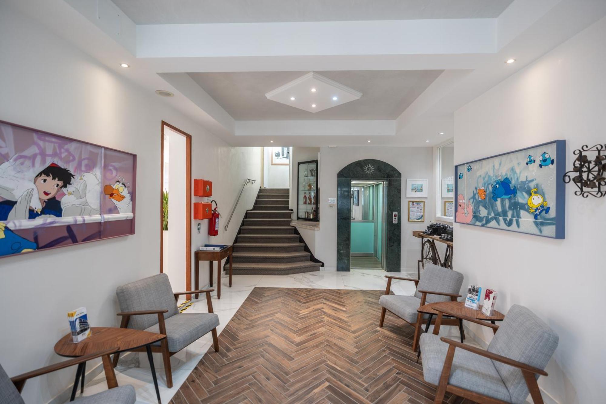 Hotel Marzia Holiday Queen Caorle Bagian luar foto