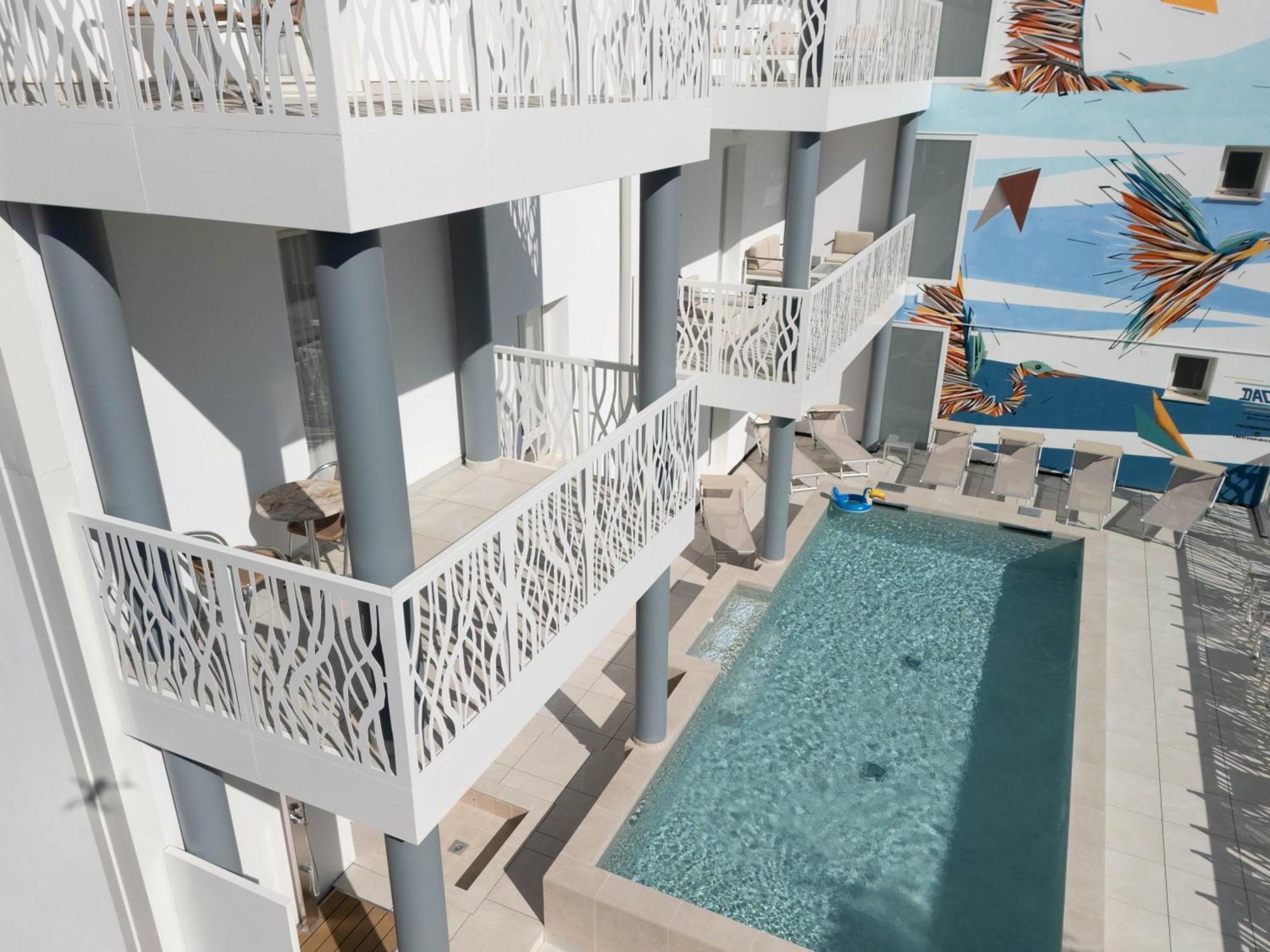 Hotel Marzia Holiday Queen Caorle Bagian luar foto