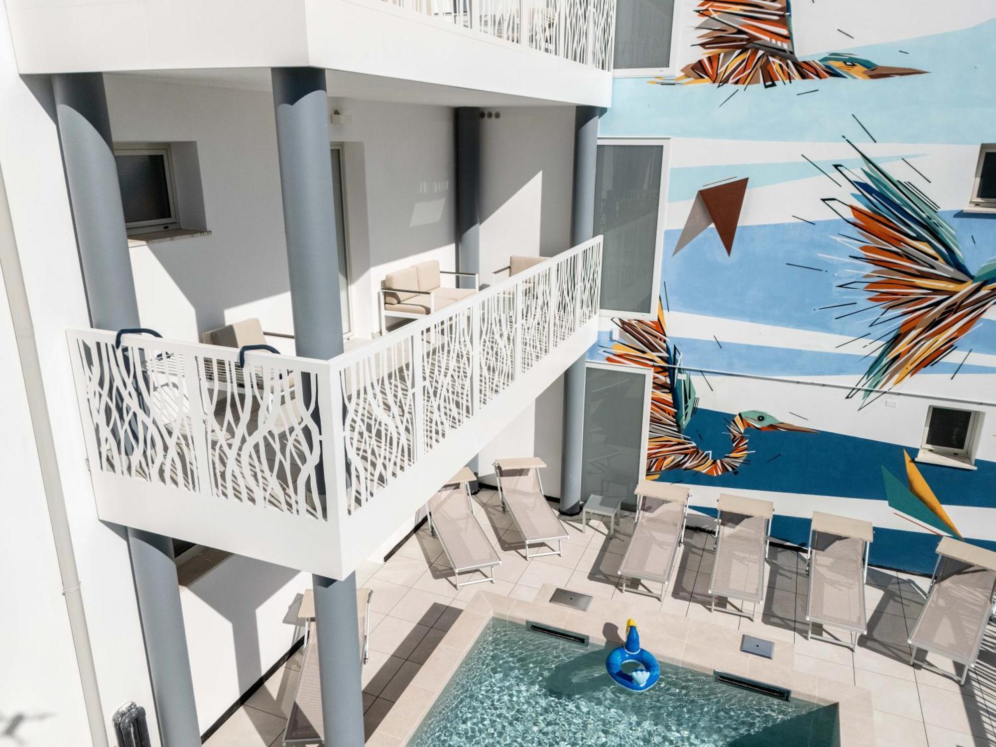 Hotel Marzia Holiday Queen Caorle Bagian luar foto